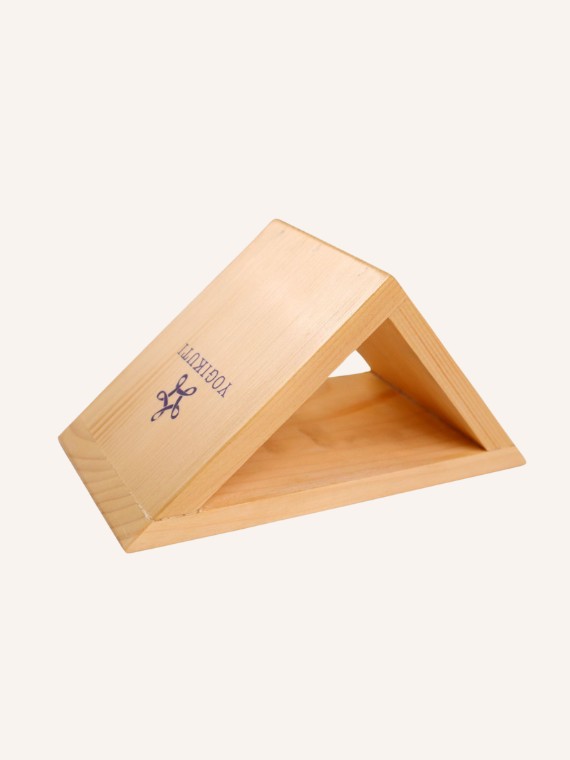 Bloc en bois en forme de triangle