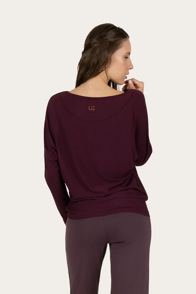 Urban Goddess_ Budhi Batwing Longsleeve - Image 6