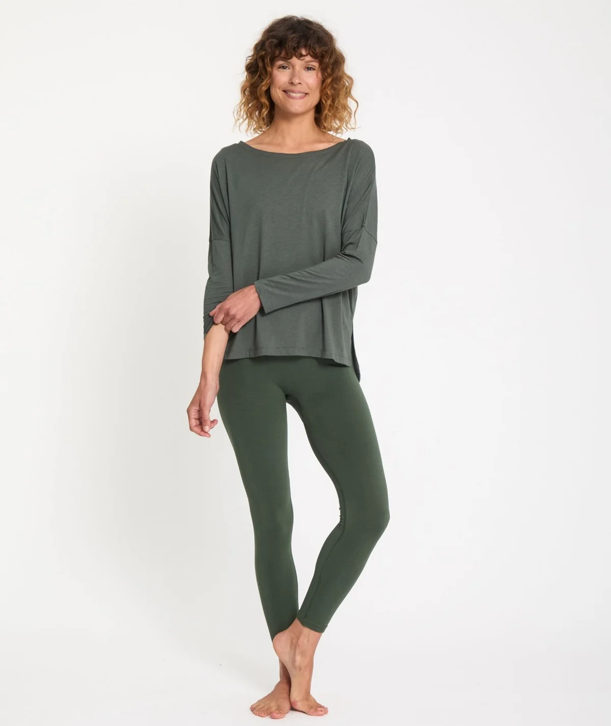 DAKSHA - Oversized Long sleeves Tee-Shirt - Image 3