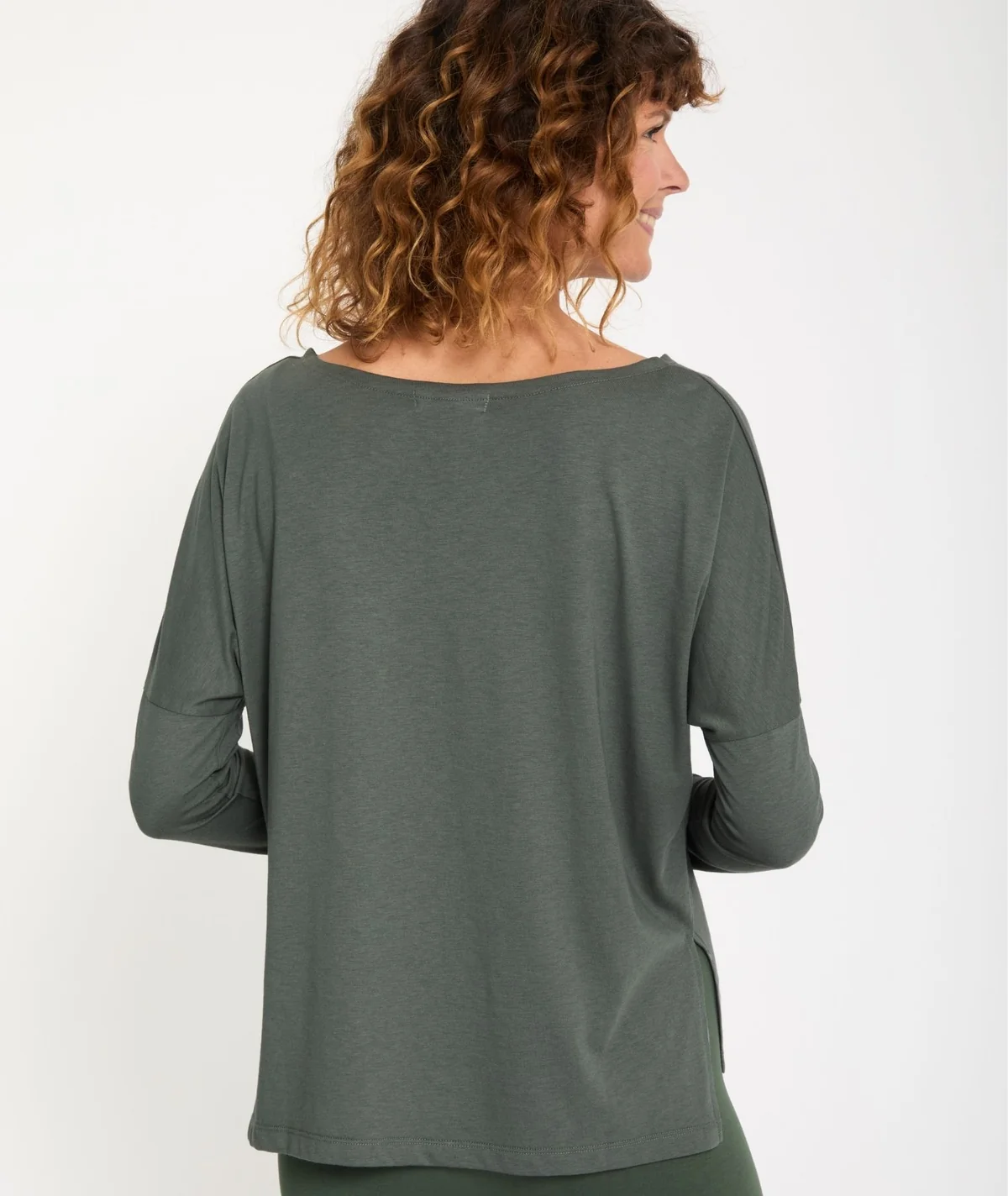 DAKSHA - Oversized Long sleeves Tee-Shirt - Image 4