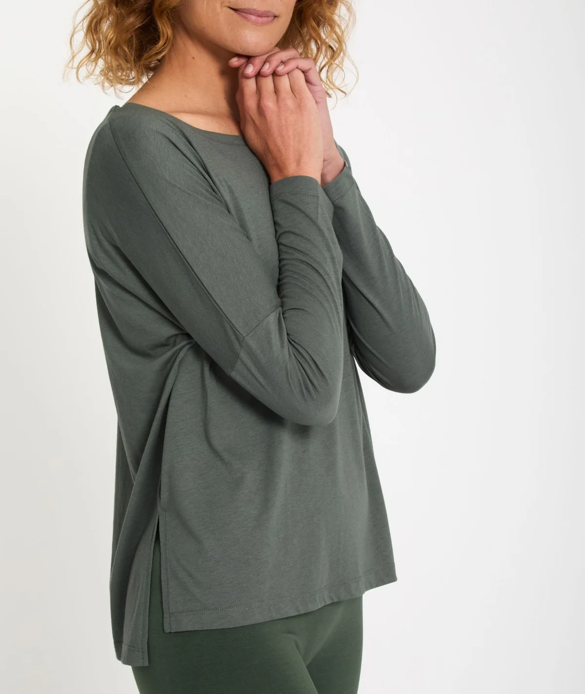 DAKSHA - Oversized Long sleeves Tee-Shirt - Image 5